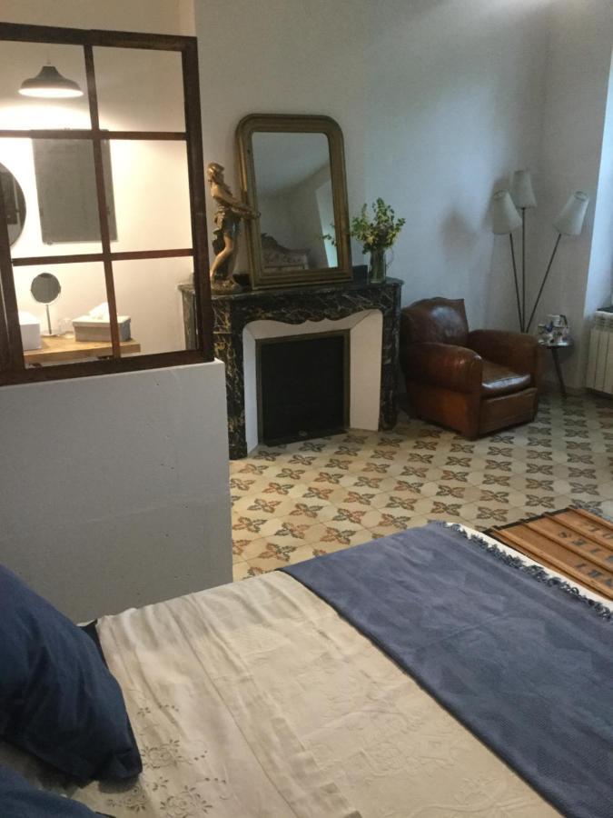 Chez Les Brocs B&B Canet  エクステリア 写真