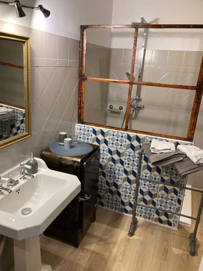 Chez Les Brocs B&B Canet  エクステリア 写真