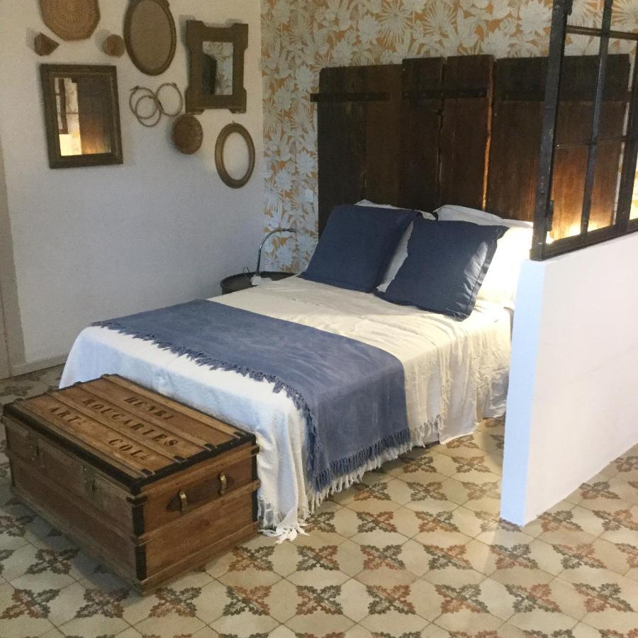 Chez Les Brocs B&B Canet  エクステリア 写真