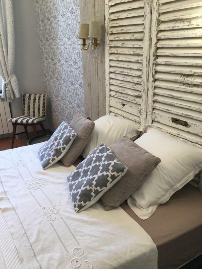 Chez Les Brocs B&B Canet  エクステリア 写真