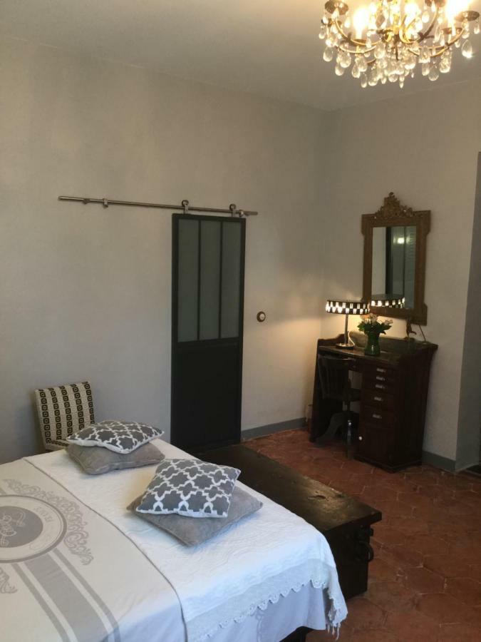Chez Les Brocs B&B Canet  エクステリア 写真